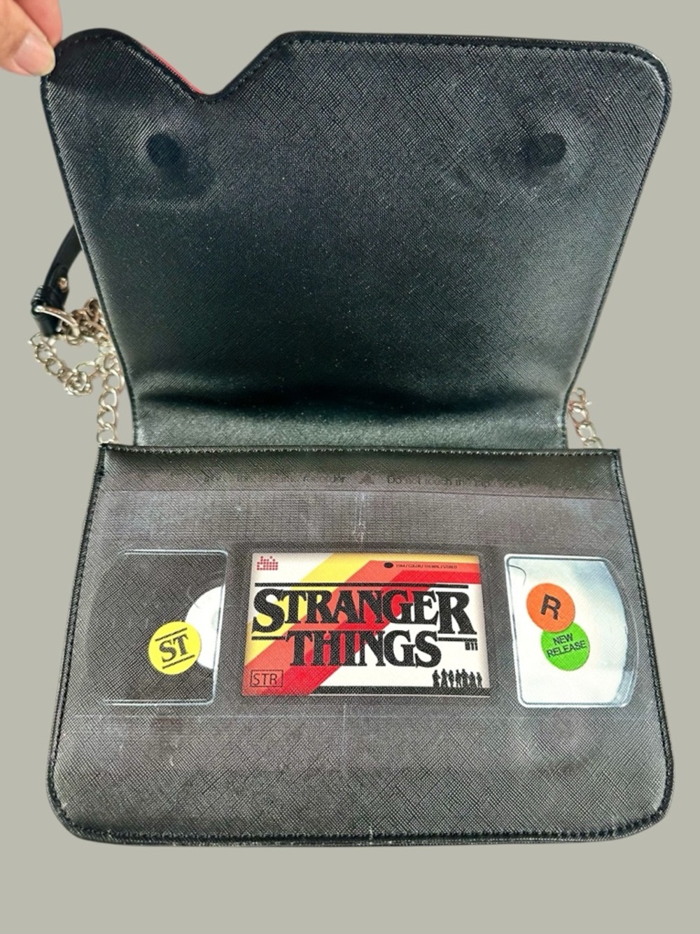 Stranger Things Graphic Crossbody/Messenger Bag RARE Limited Edition - Picture 5 of 11